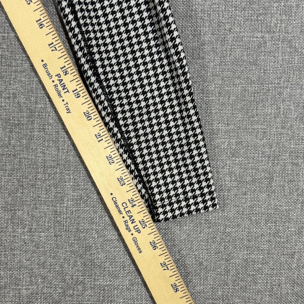 Nike Houndstooth Leggings Womens Small Black White Dri-FIT High Waist Athletic - Picture 9 of 9